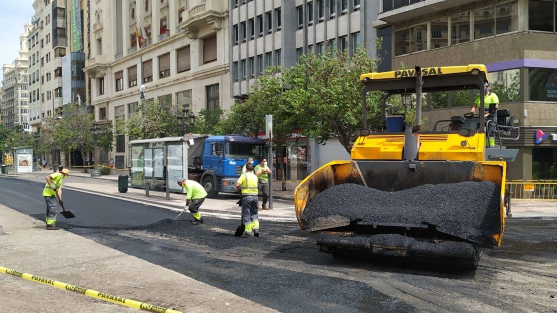 Trabajos de asfaltado en València