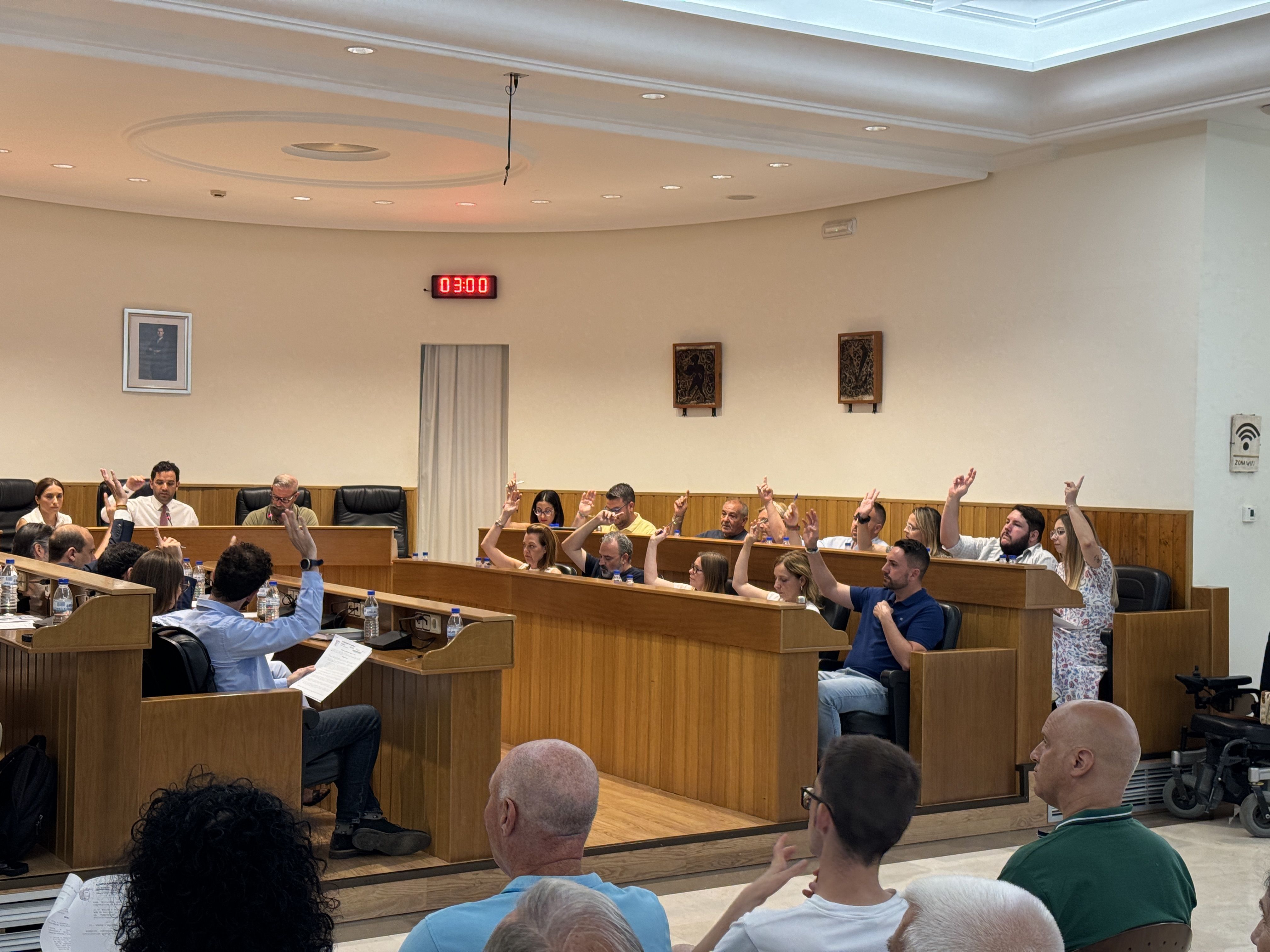 Pleno votación moción residencia  Paterna