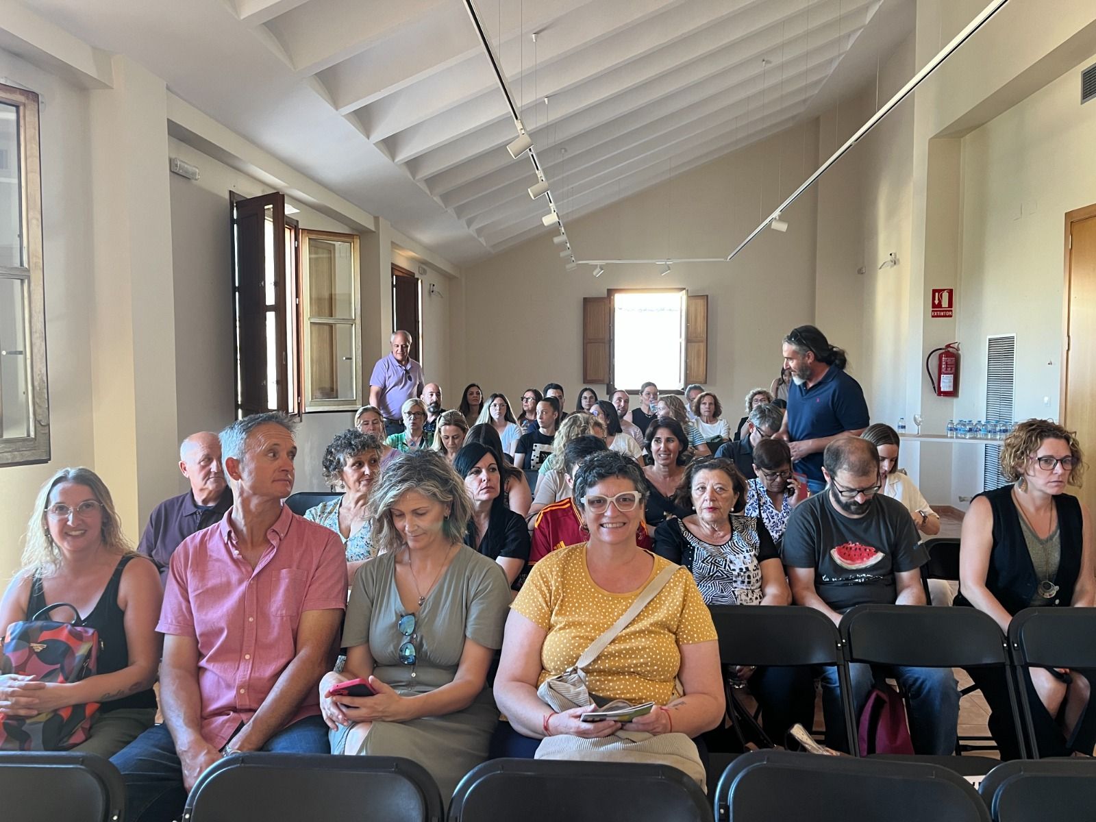 Foto Reunió Fons Valencià Solidaritat