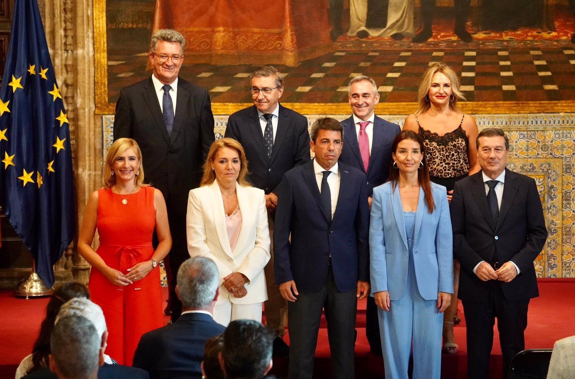 Presa de possessió dels nous consellers en el Palau de la Generalitat. Foto Edu Manzana