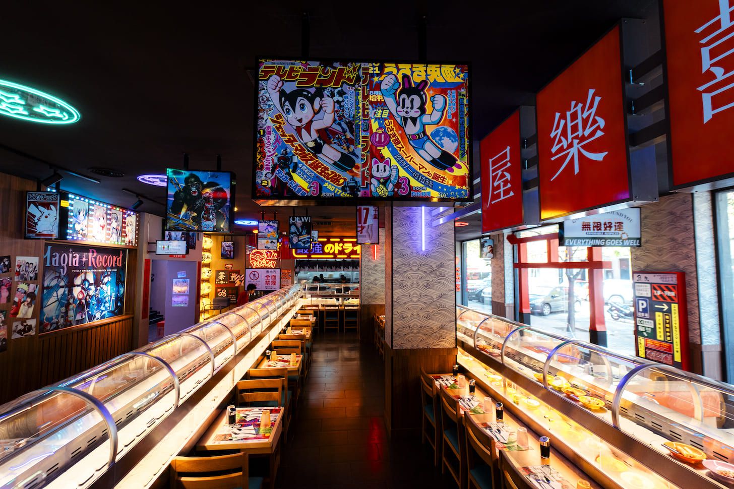 Llega a València el primer buffet asiático con doble cinta giratoria