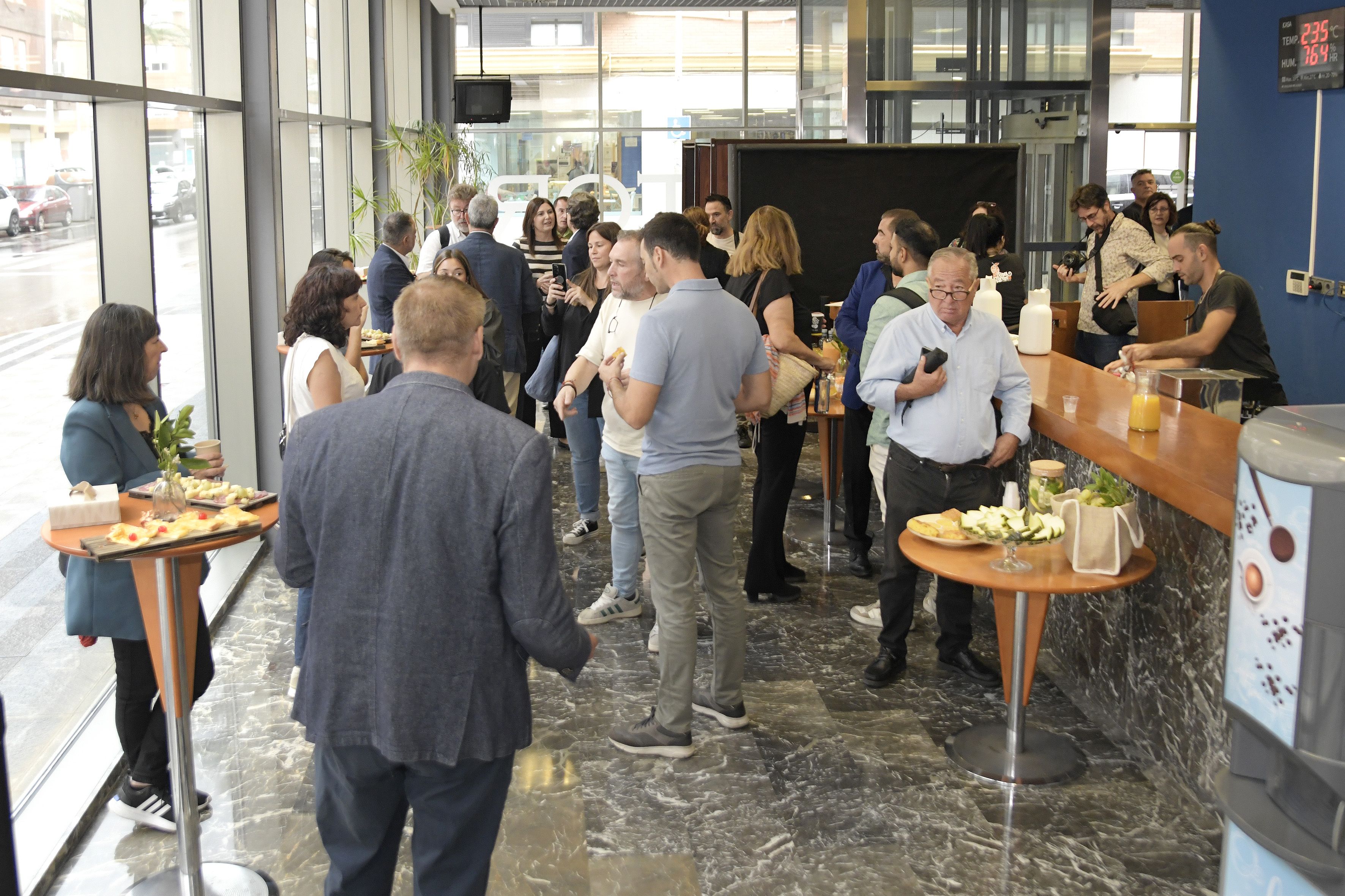 Desdejuni informatiu a Paiporta