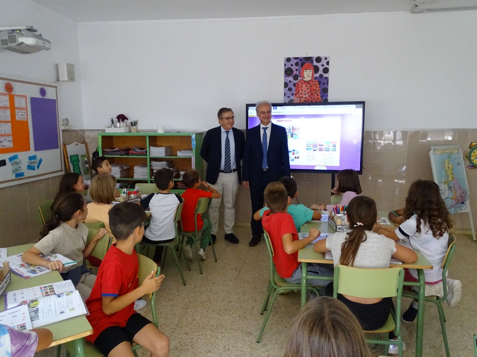El conseller de Educación, Cultura, Universidades y Empleo, José Antonio Rovira, en una escuela infantil