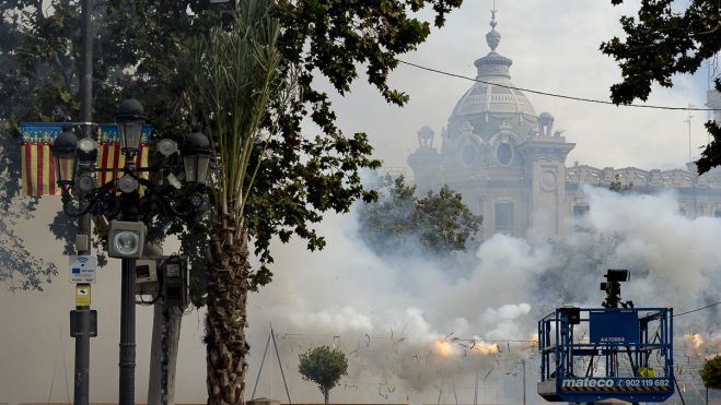 Mascletà després de la processió cívica del 9 d'Octubre 2024 (Xisco Navarro) Mascletà després de la processió cívica del 9 d'Octubre 2024 (Xisco Navarro)