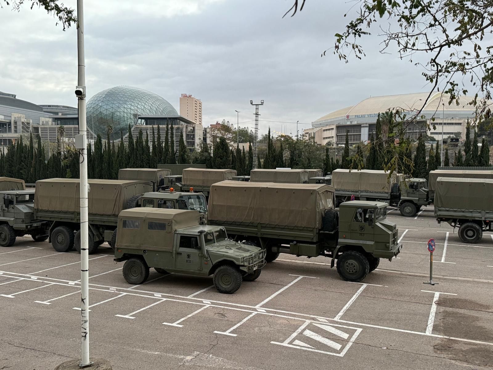 Aparcament 'Los Naranjos' de Paterna cedit a l'exèrcit