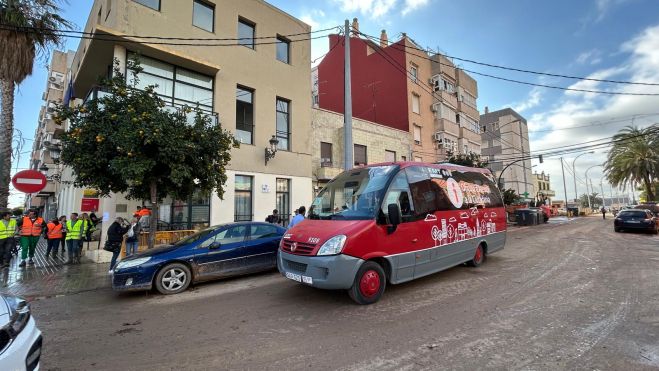 Autobuses lanzadera de la EMT entre Forn d'Alcedo y València Autobuses lanzadera de la EMT entre Forn d'Alcedo y València