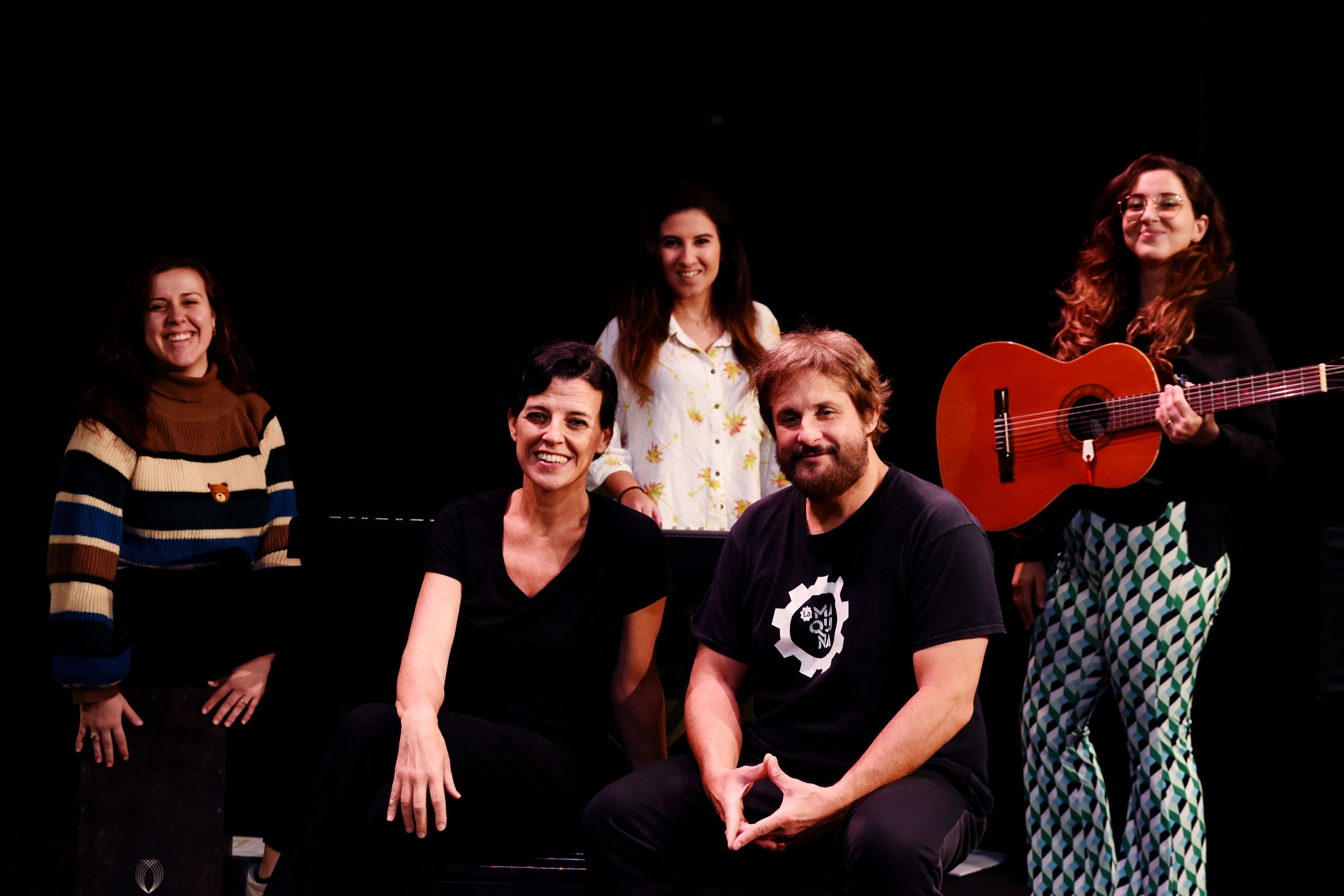 Part de l'equip artístic de 'Doña Rosita la soltera con algún verso de la Carrá', de La Màquina