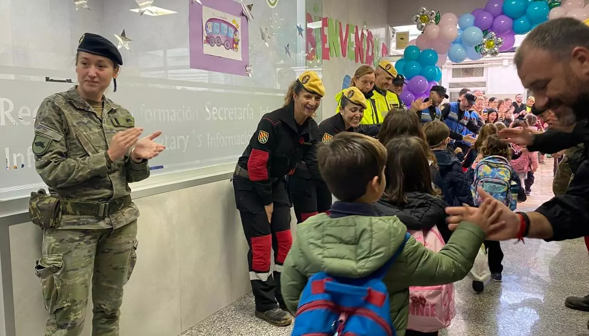 'Vuelta al cole' en el centro la Inmaculada de Paiporta
