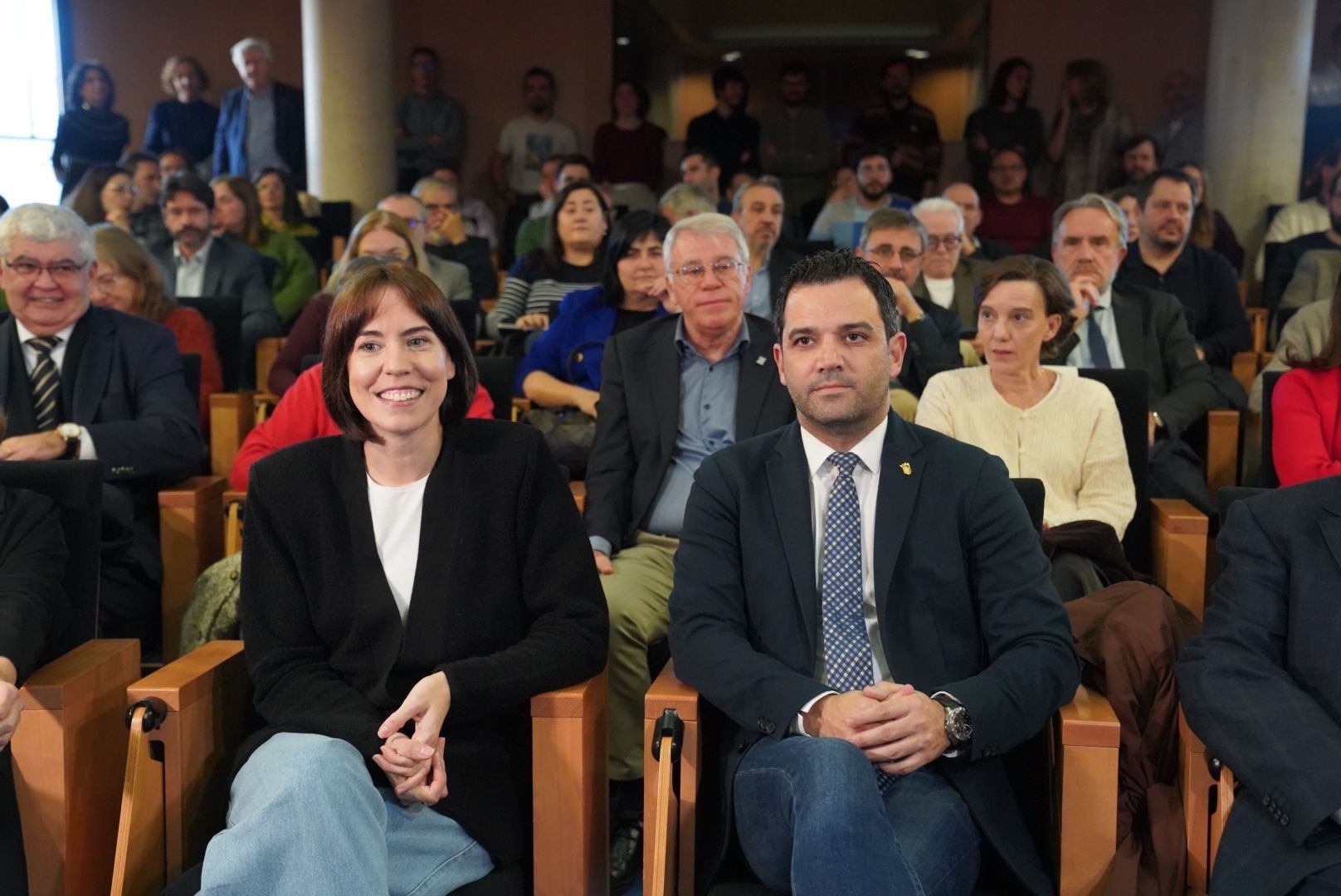 Morant y Sagredo durante el acto de presentación de la primera parte del proyecto de construcción de una instalación de hadronterapia