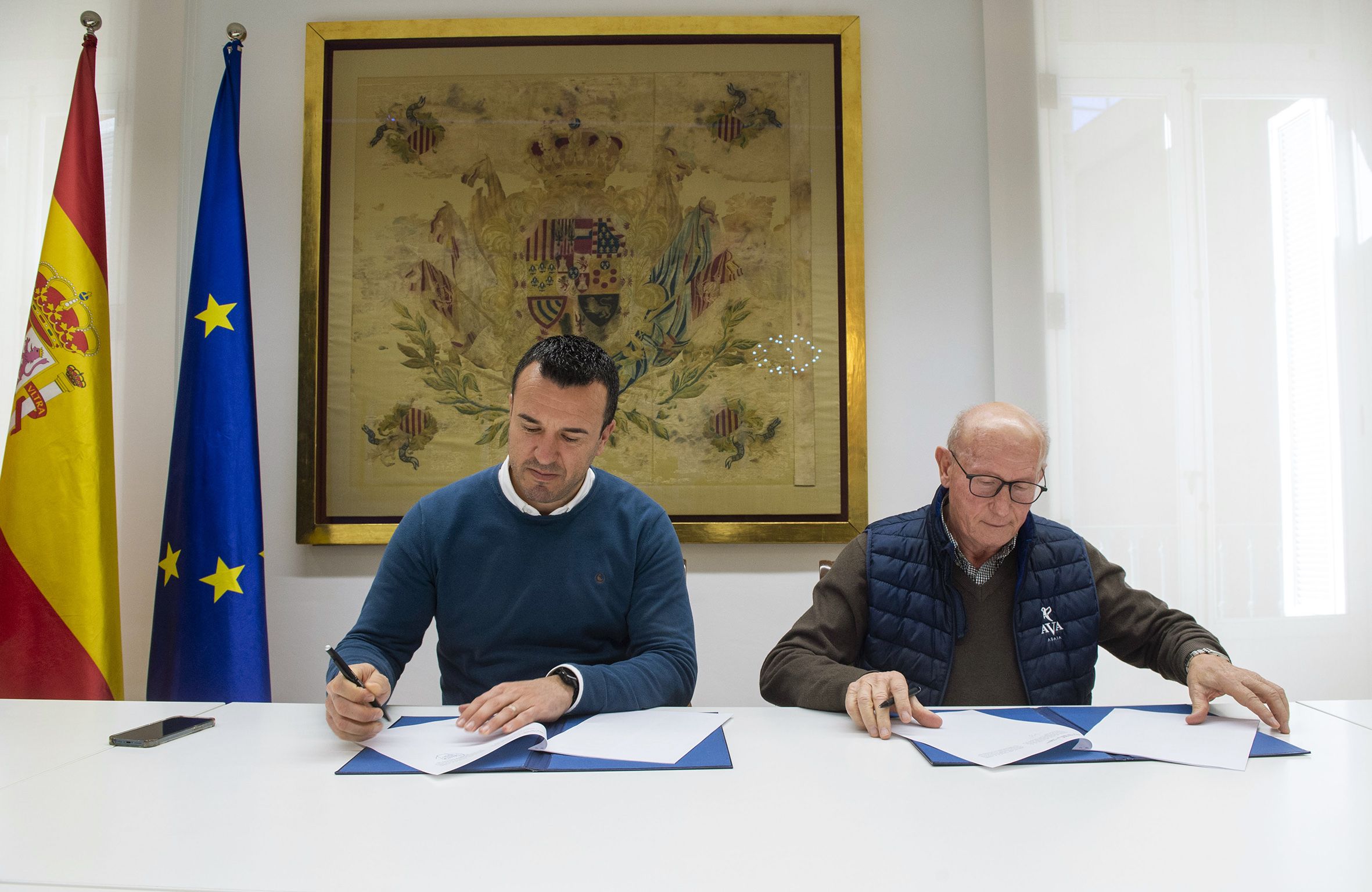 Signatura del conveni entre la Diputació i AVA-ASAJA