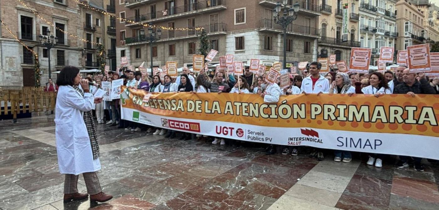 Concentración en València por la Atención Primaria