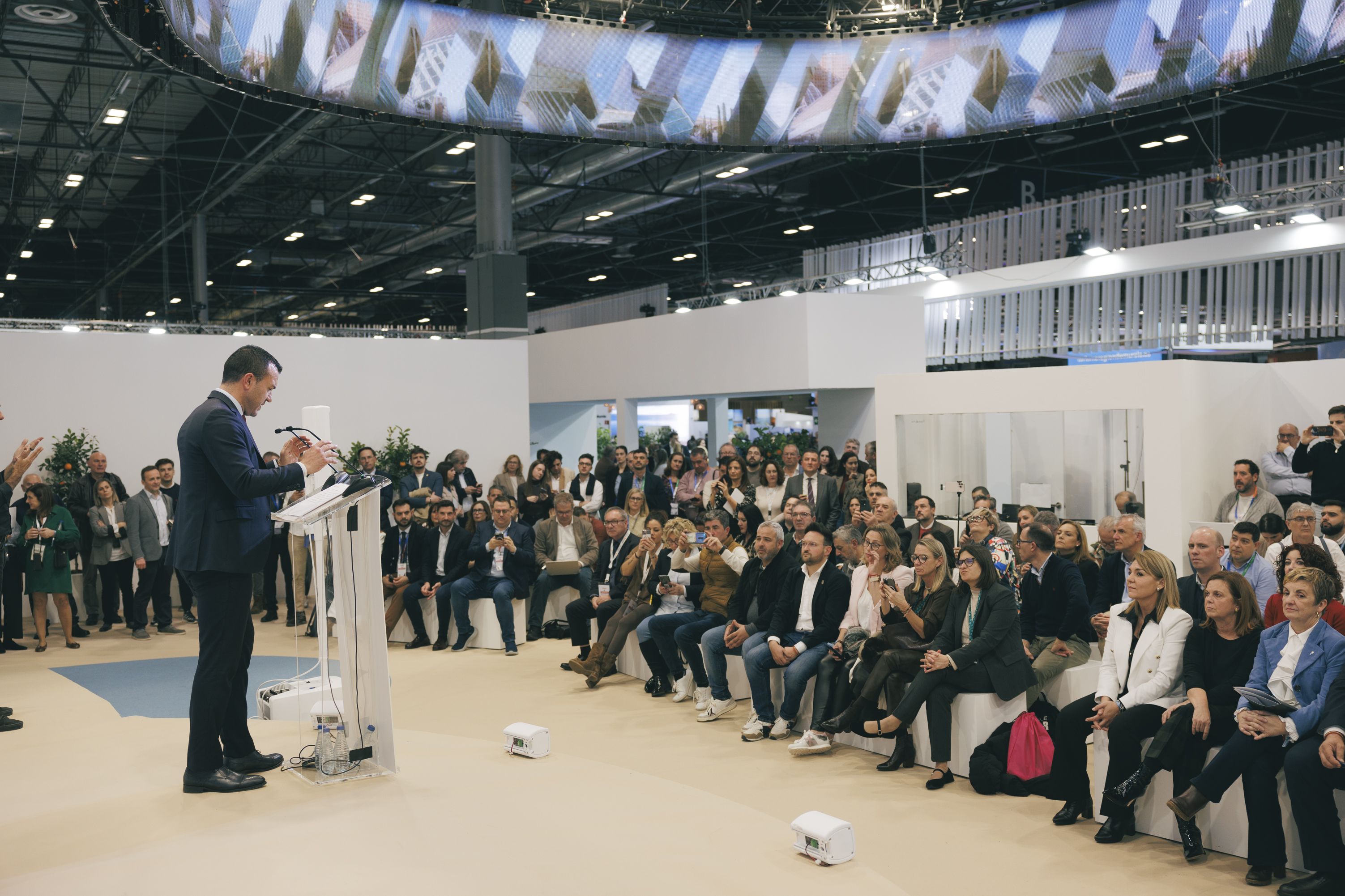 El Presidente de la Diputación en Fitur 2025.