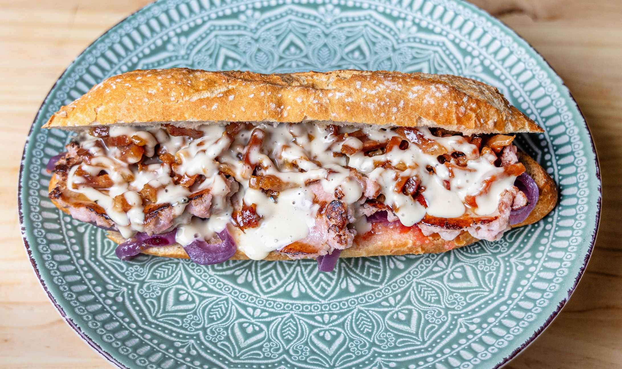 Bocadillo de La Mesedora, el templo del almuerzo