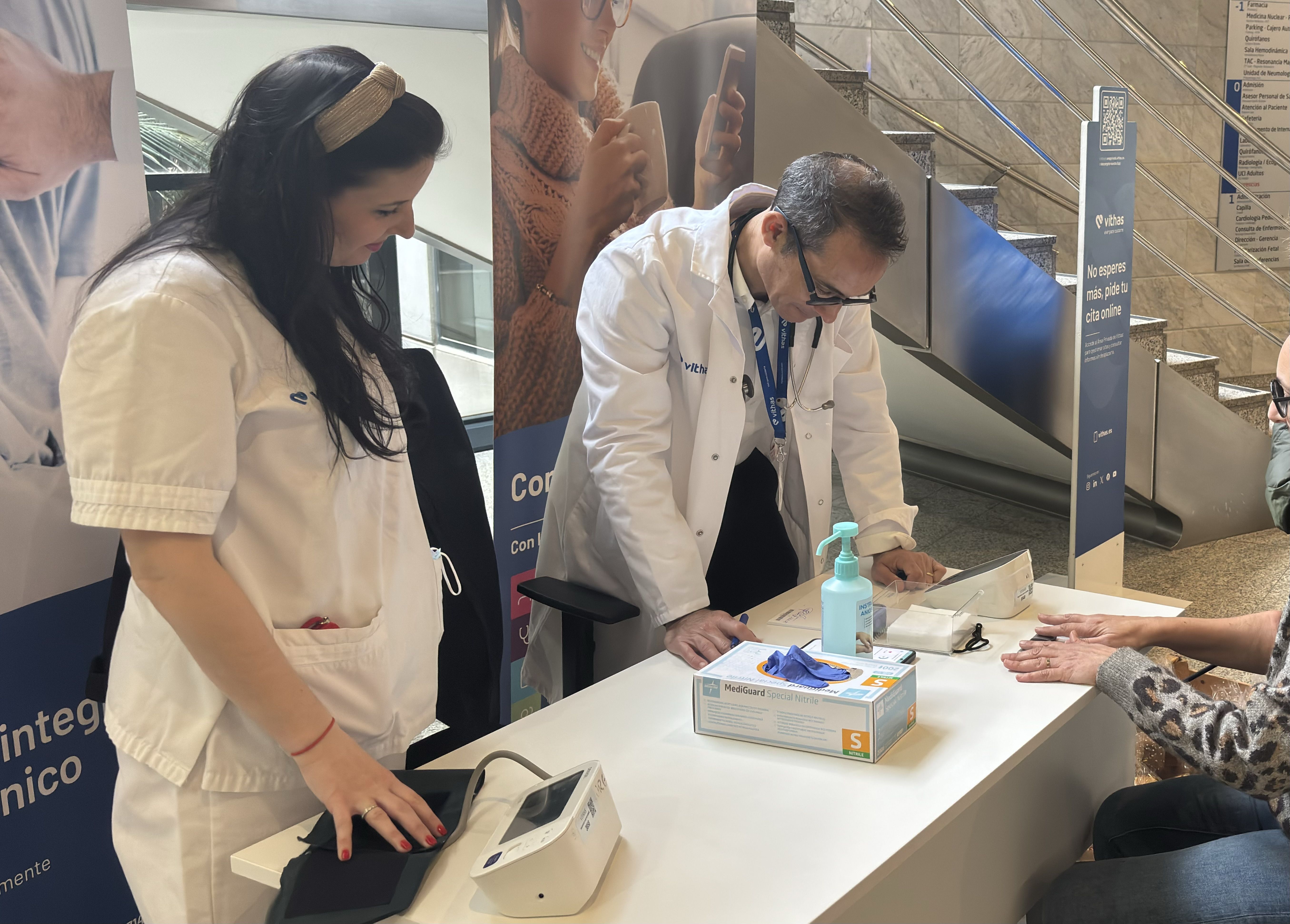 Vithas realitza un cribratge gratuït a més de 50 persones