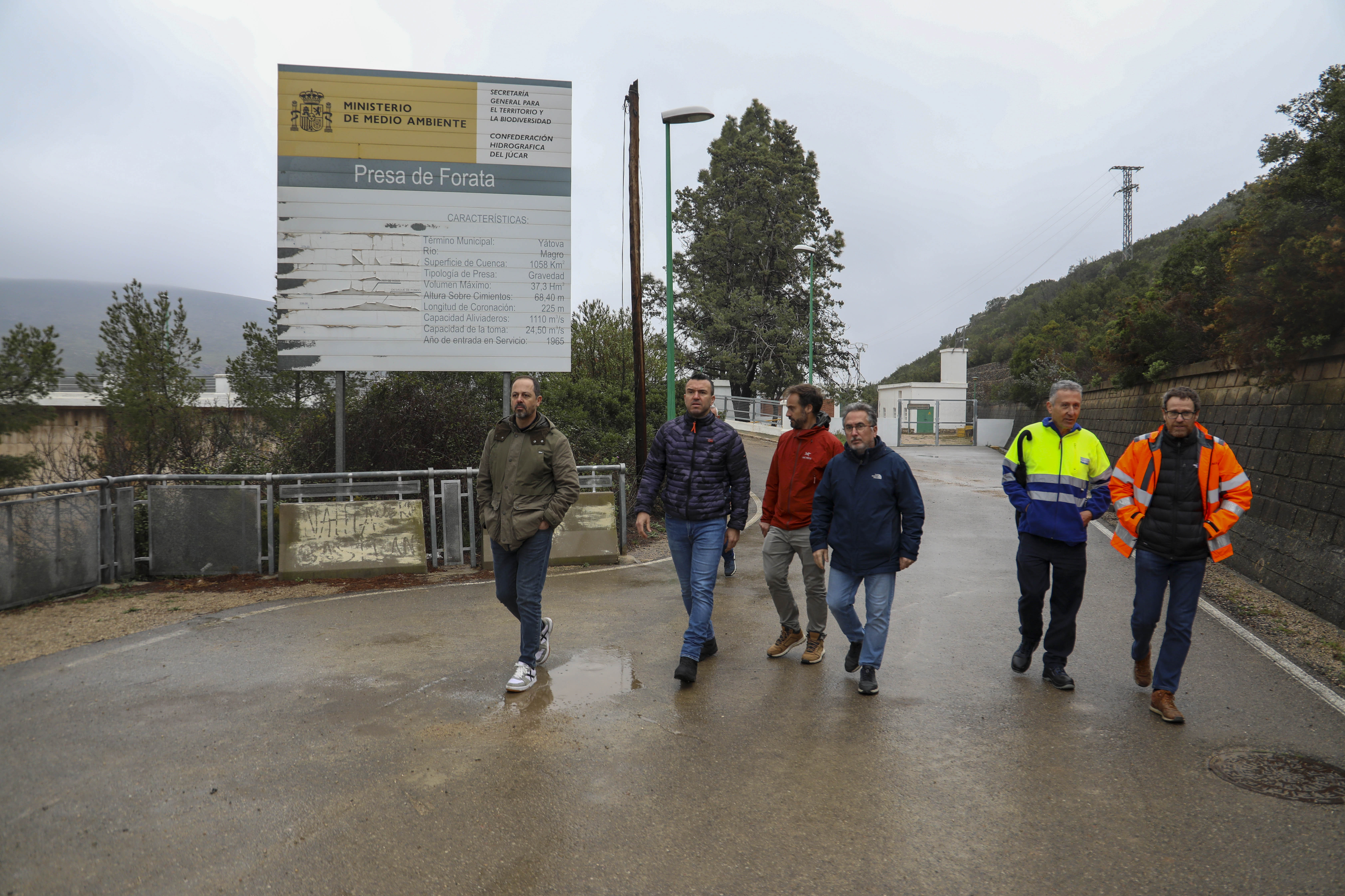 Visita del presidente de la Diputación  a la presa de Forata