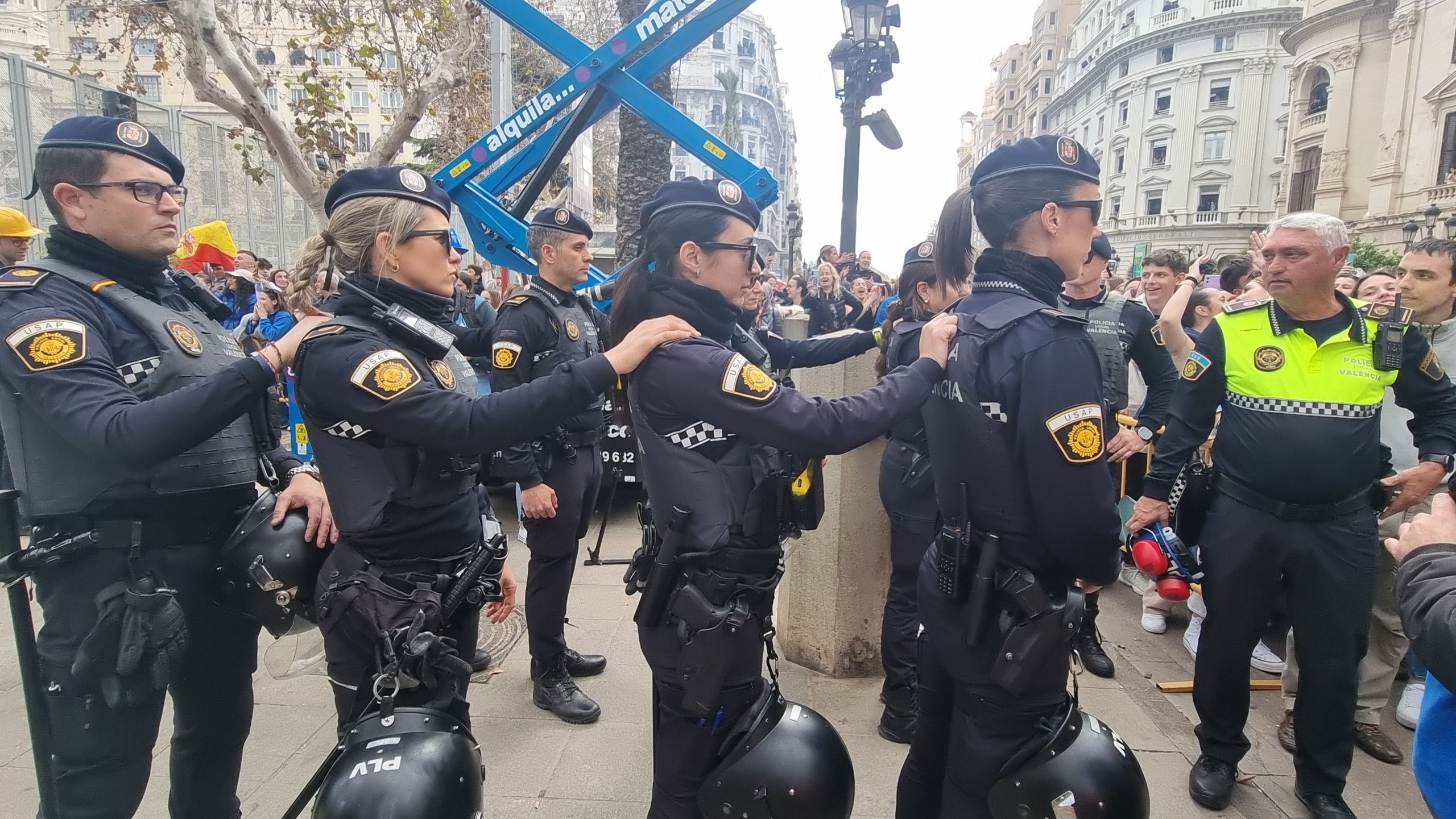 Dones Policies València