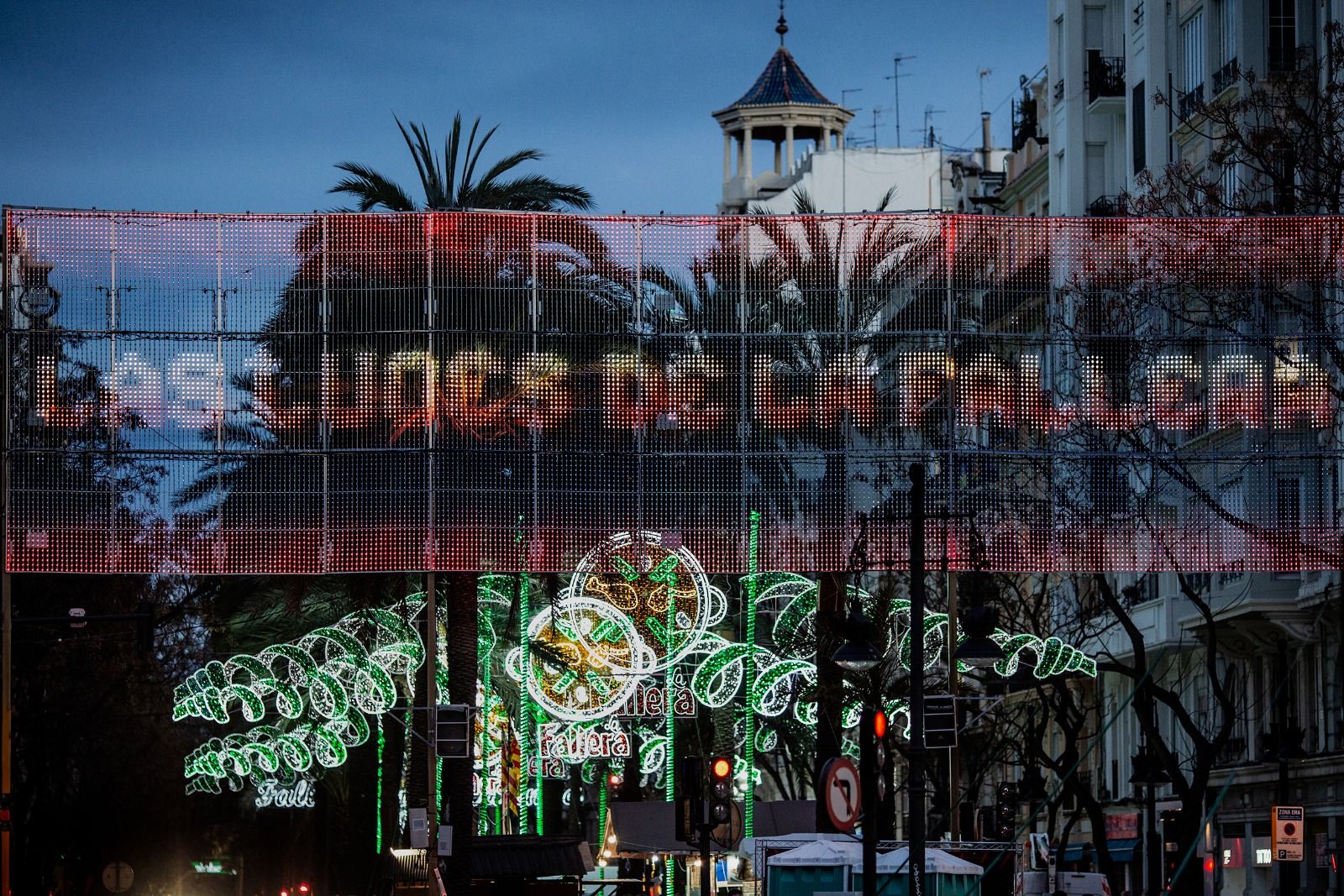"Las luces de La Fallera", el espectáculo que rinde homenaje a la auténtica paella valenciana
