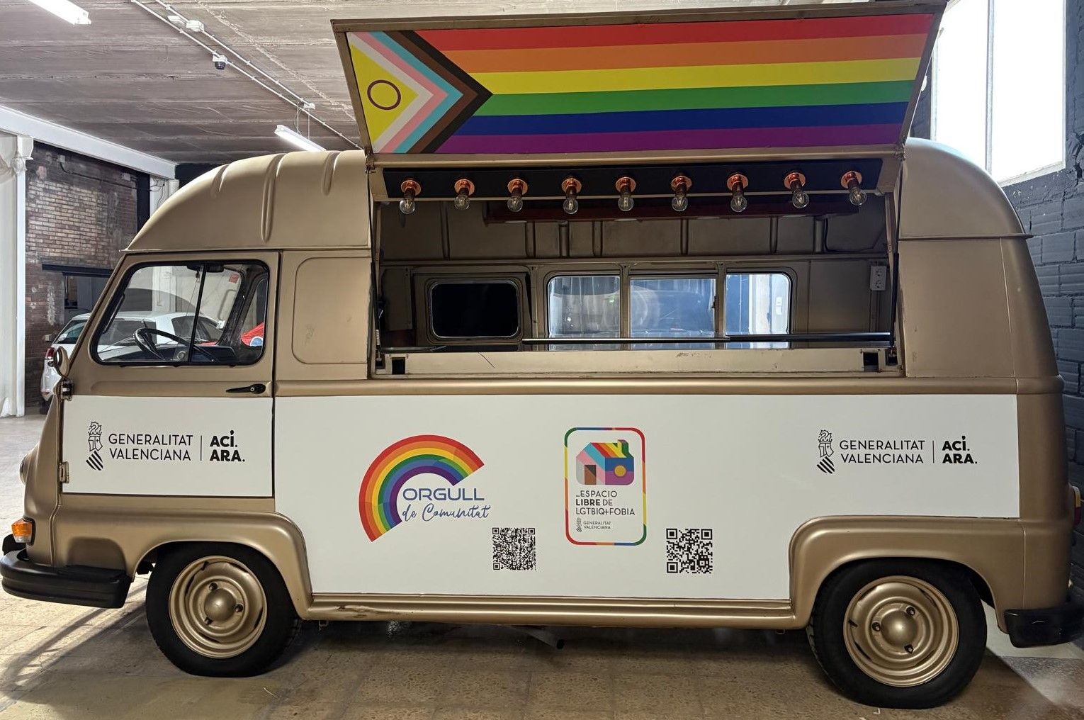 Furgoneta "Orgull de Comunitat"