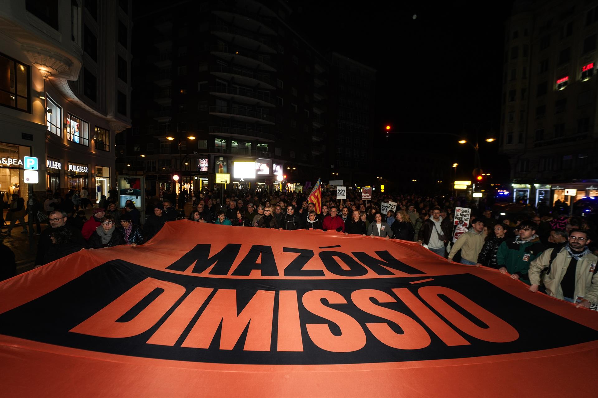 Manifestació per a exigir la dimissió de Mazón (Jorge Gil-Europa Press)