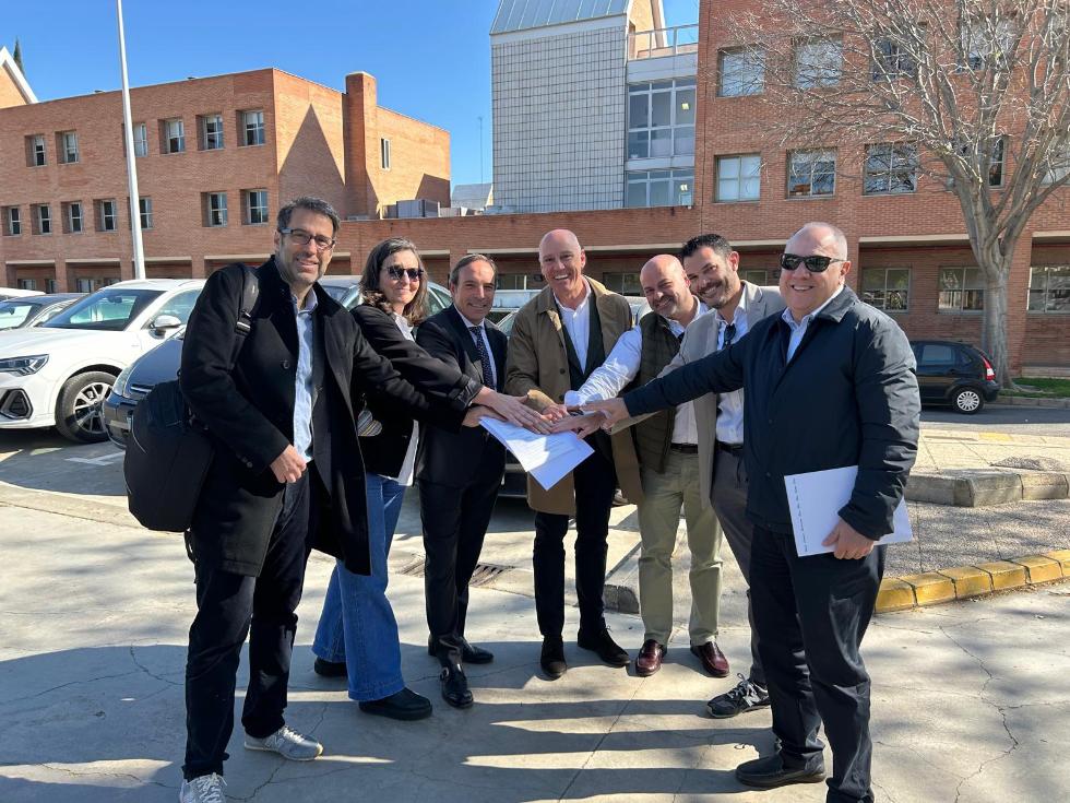 La Generalitat firma l'acta de replanteig que dona principi a les obres del futur complex administratiu de Campanar