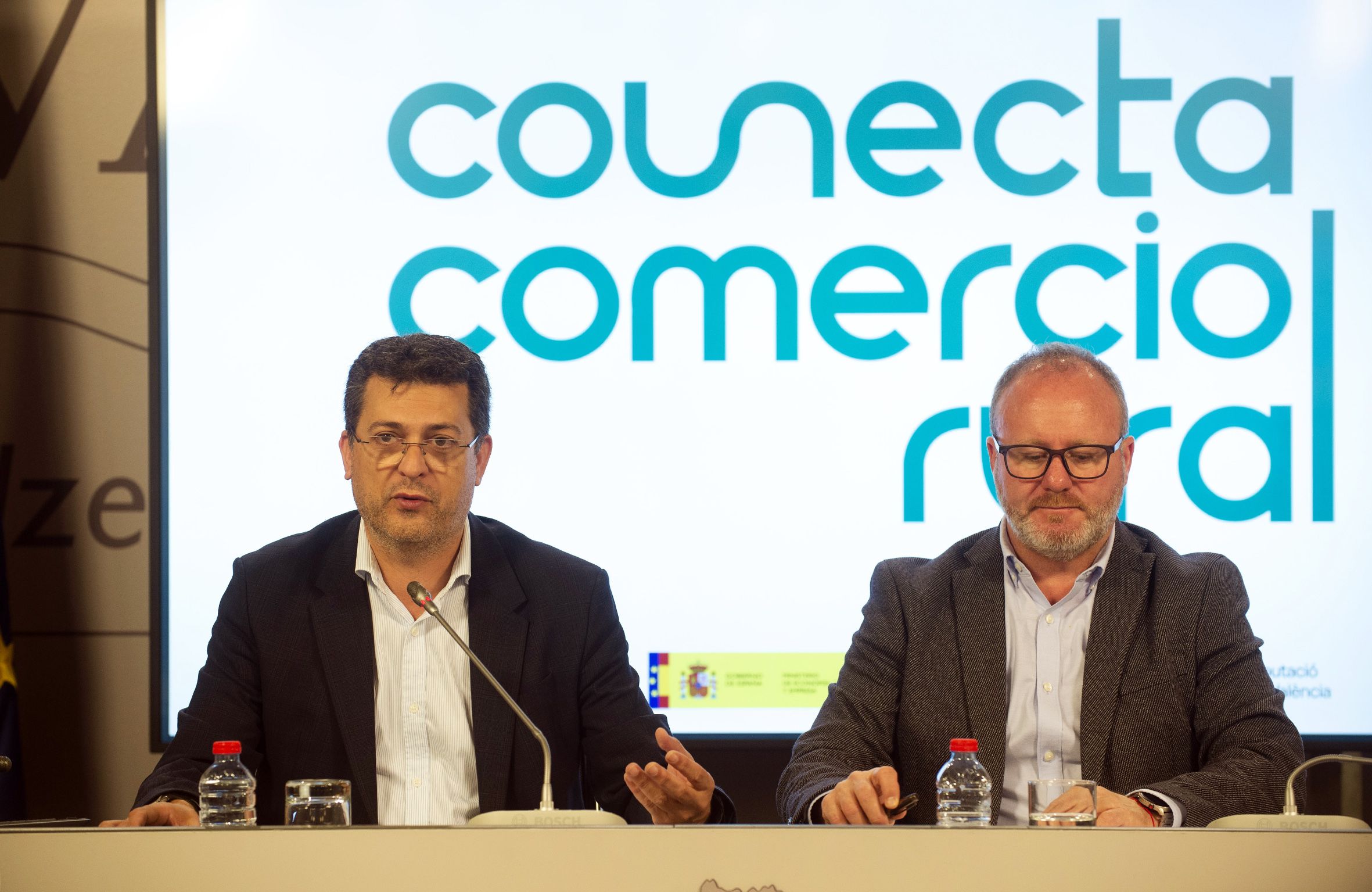 El diputat d'Administració Electrònica, Juan Ramón Adsuara, i el diputat de Desenvolupament Rural, Avelino Mascarell