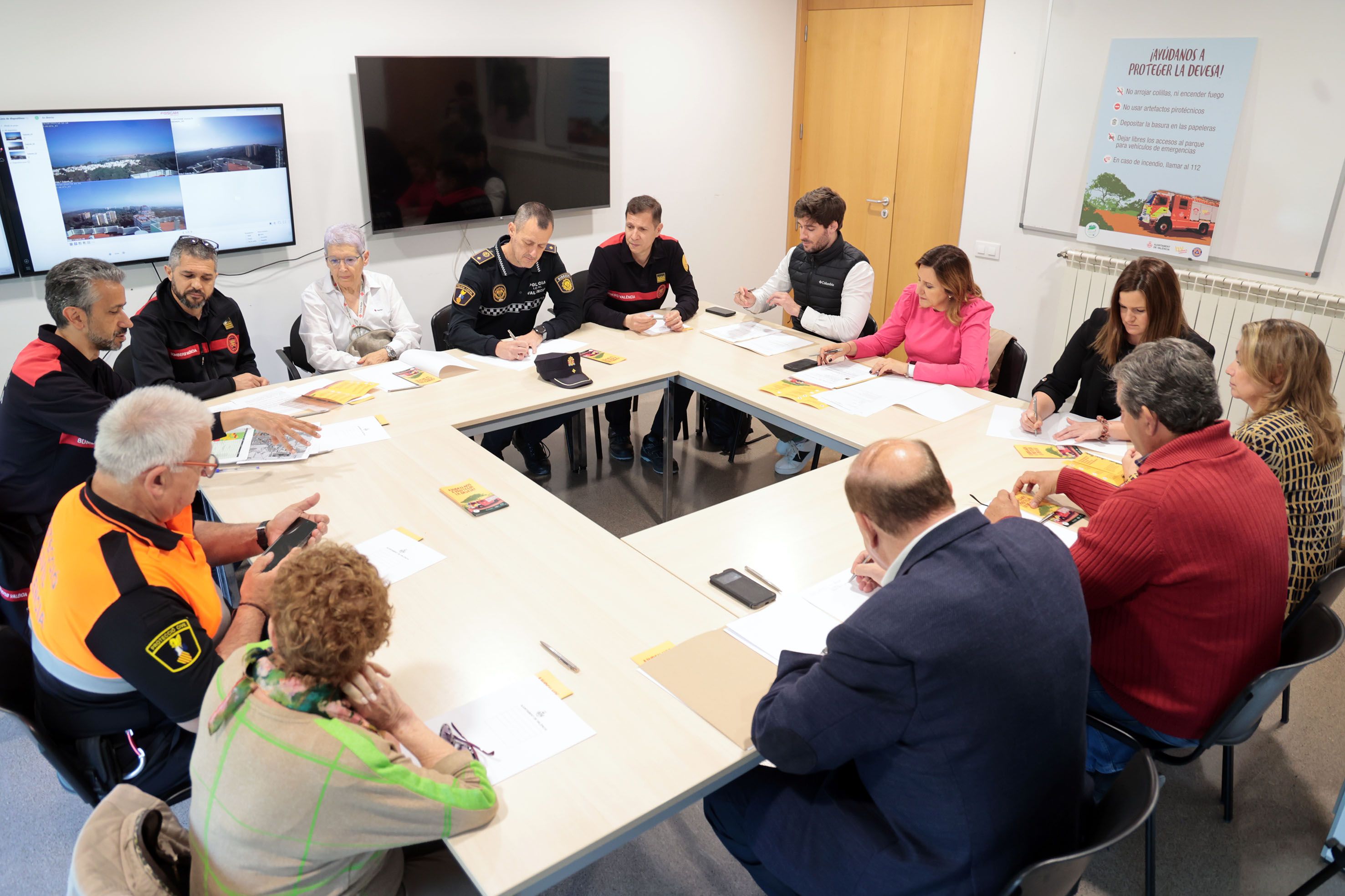 Reunión Operativo especial Bomberos Devesa 