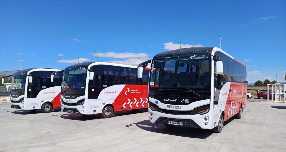 Nuevos autobuses mejorarán la conectividad de las comarcas del interior con la capital