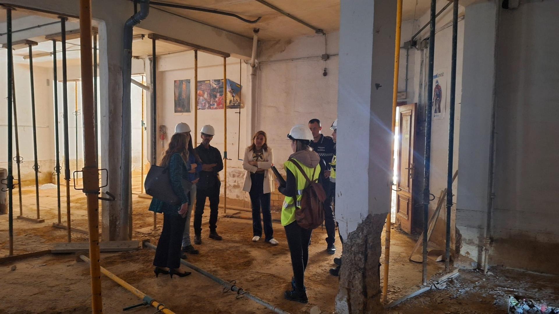 L'Ajuntament de València reallotja a 4 famílies d'un edifici de Castellar després dels defectes detectats en els baixos