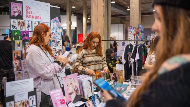 Stands de artistas en el Japan Weekend