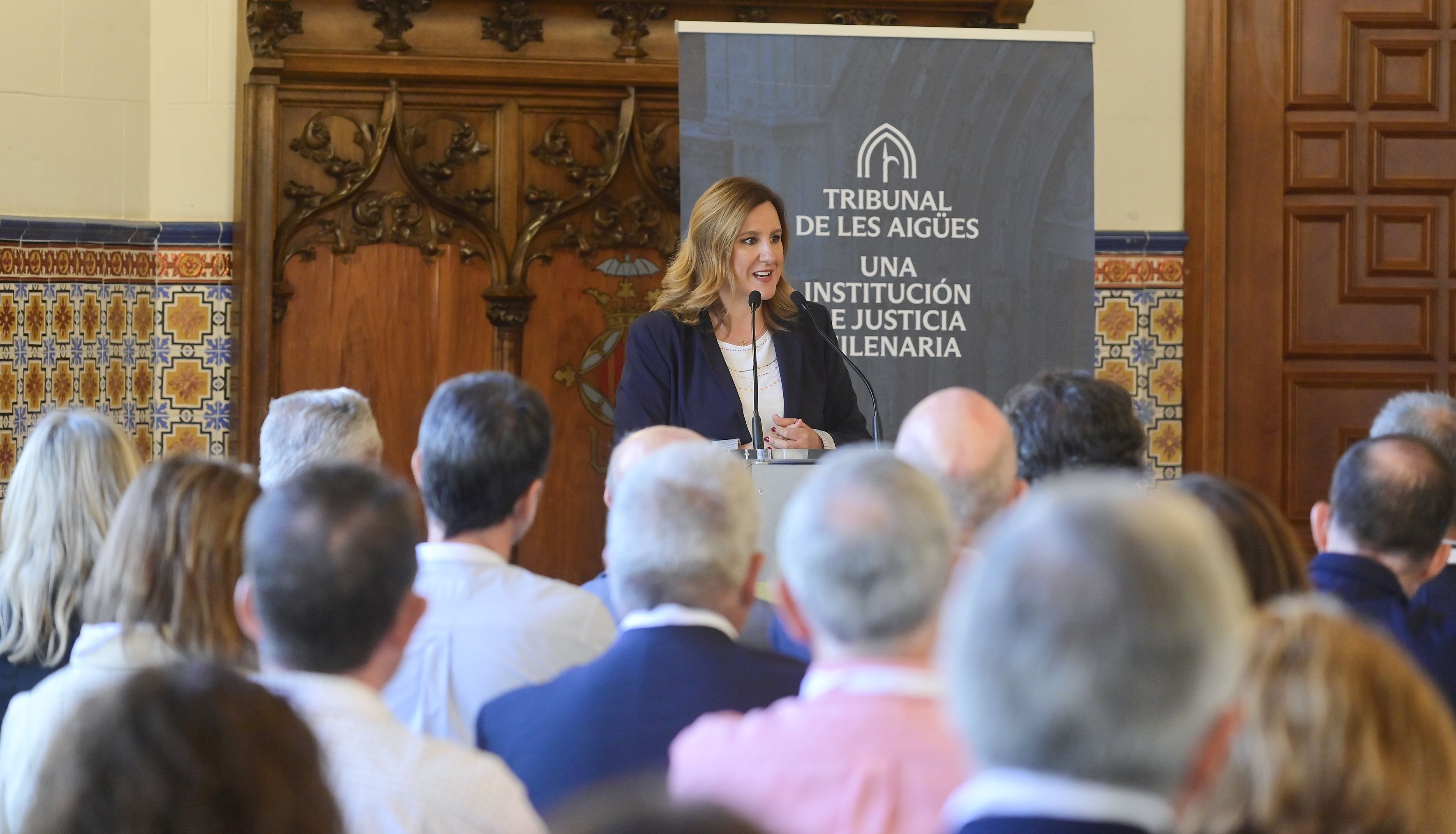 L'alcaldessa de València en el Congrés Tribunal de les Aigües 