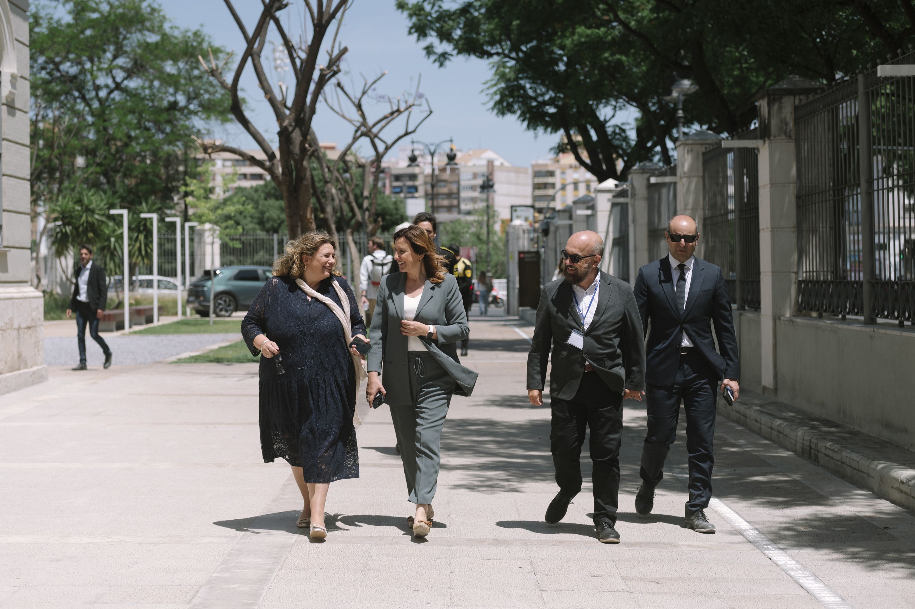 Visita de María José Català al Campus Turia