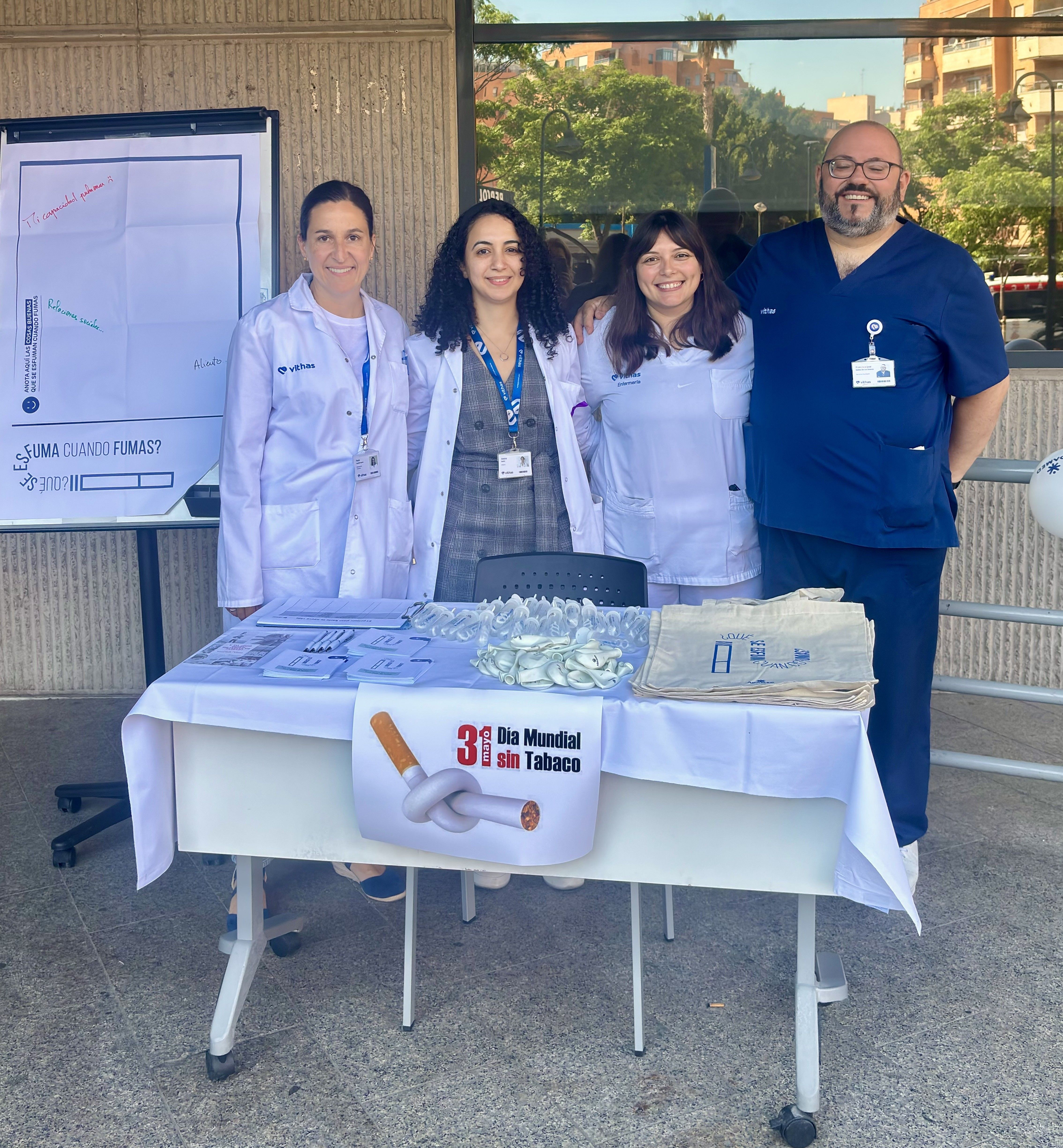 Personal assistencial per a informar i sensibilitzar sobre el tabaquisme 