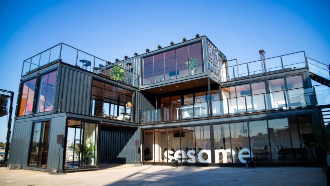 Nou espai de Sesame HR creat a través de contenidors marítims reciclats Nou espai de Sesame HR creat a través de contenidors marítims reciclats