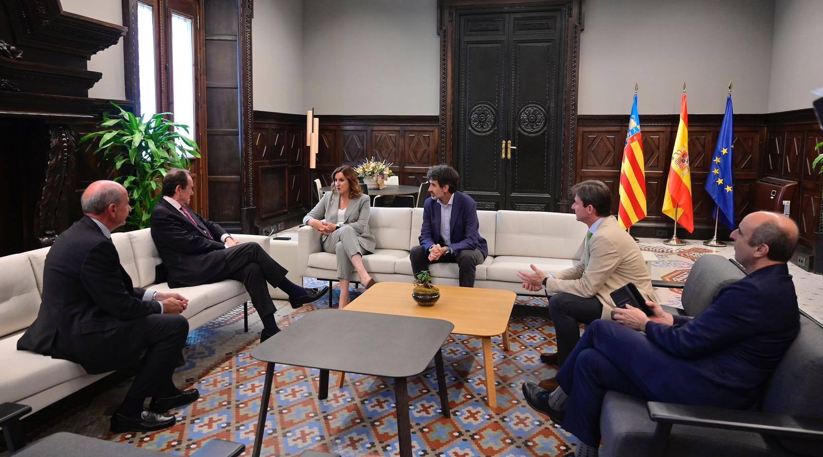 Reunión entre el Ayuntamiento de València e Iberdrola