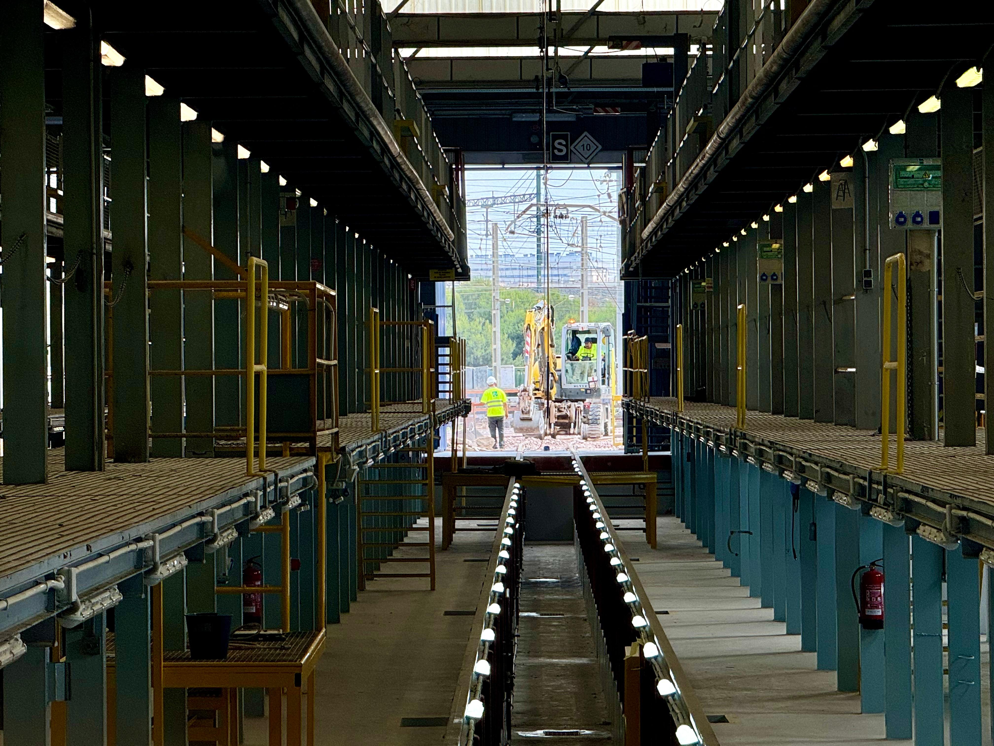 Obres en els tallers d'FGV, ubicats en València Sud