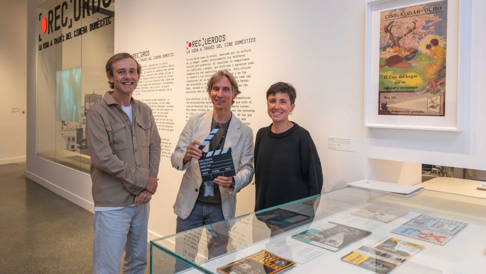 Efrén Cuevas, Álvaro Borrás y Núria F. Rius en la presentación d «[Rec]uerdos. La vida a través del cine doméstico» en CaixaForum València © Vicente A Jiménez