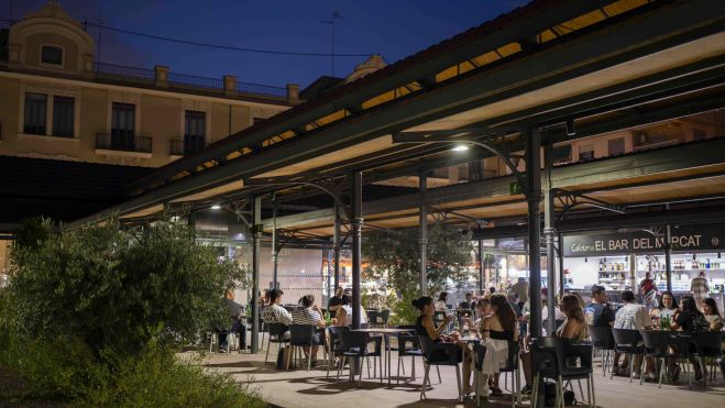 Mercado del Grao de Valencia por la noche Mercado del Grao de Valencia por la noche
