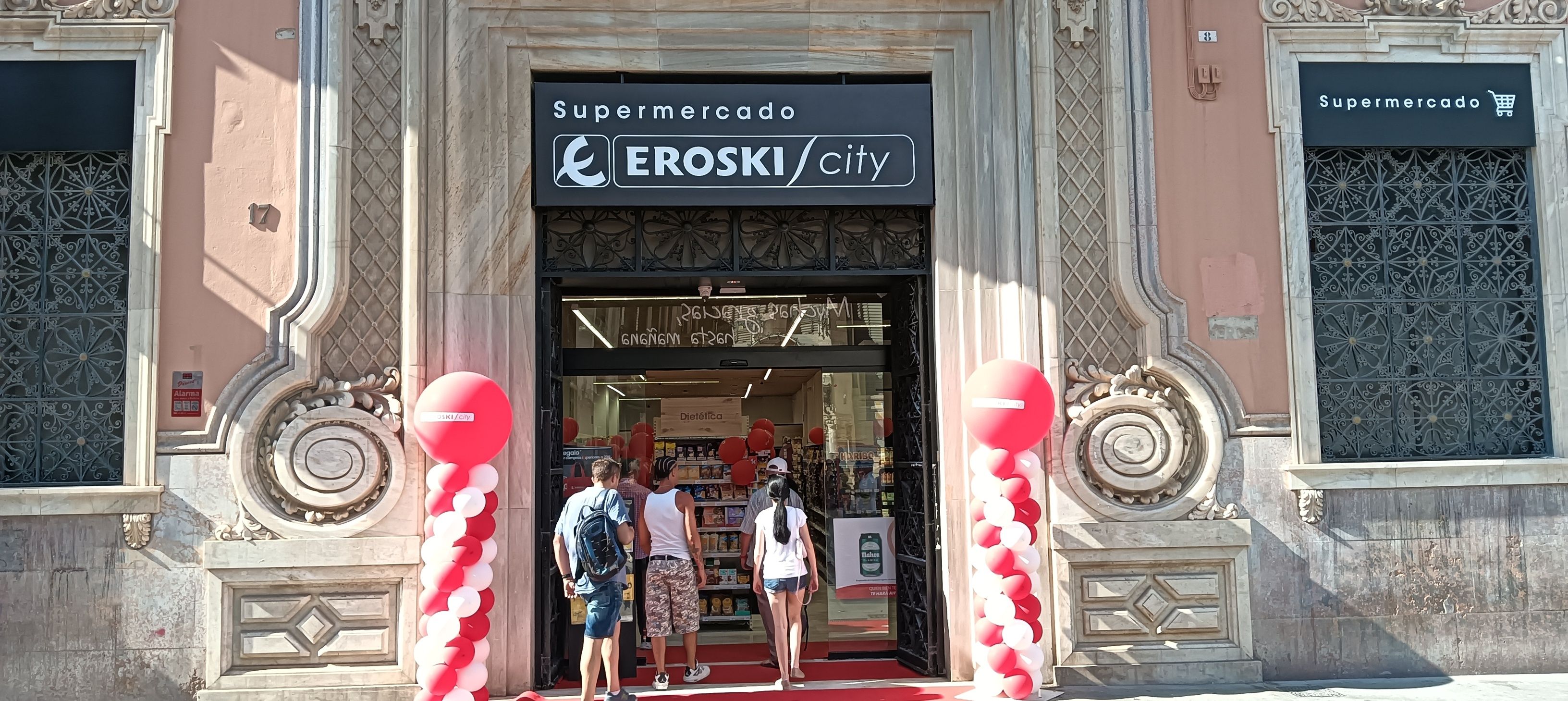 Apertura del nuevo Eroski de Valencia