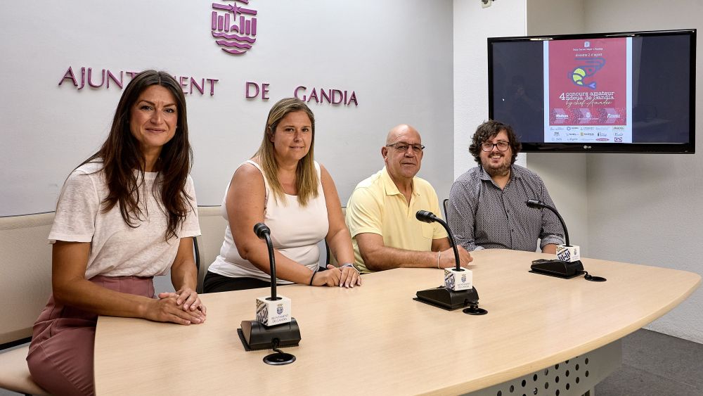 Miembros organizadores del IV Concurso Amateur de Fideuá de Gandia Miembros organizadores del IV Concurso Amateur de Fideuá de Gandia