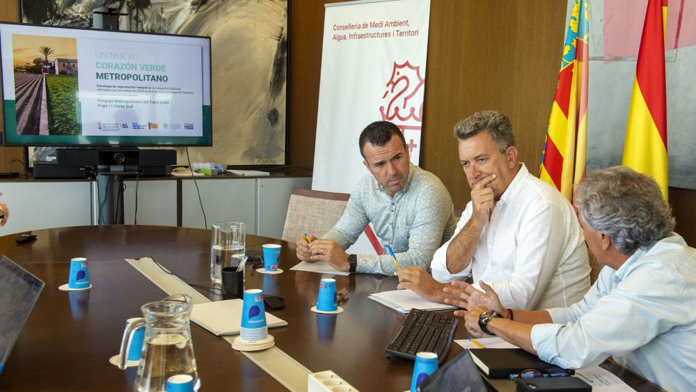 Reunión entre Mompó y Martínez Mus sobre los parques inundables Reunión entre Mompó y Martínez Mus sobre los parques inundables