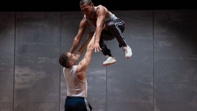 Escèniques Cuir - Carme Teatre Escèniques Cuir - Carme Teatre