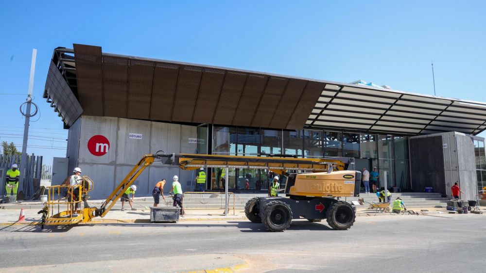 Estación de Paiporta, durante sus obras Estación de Paiporta, durante sus obras