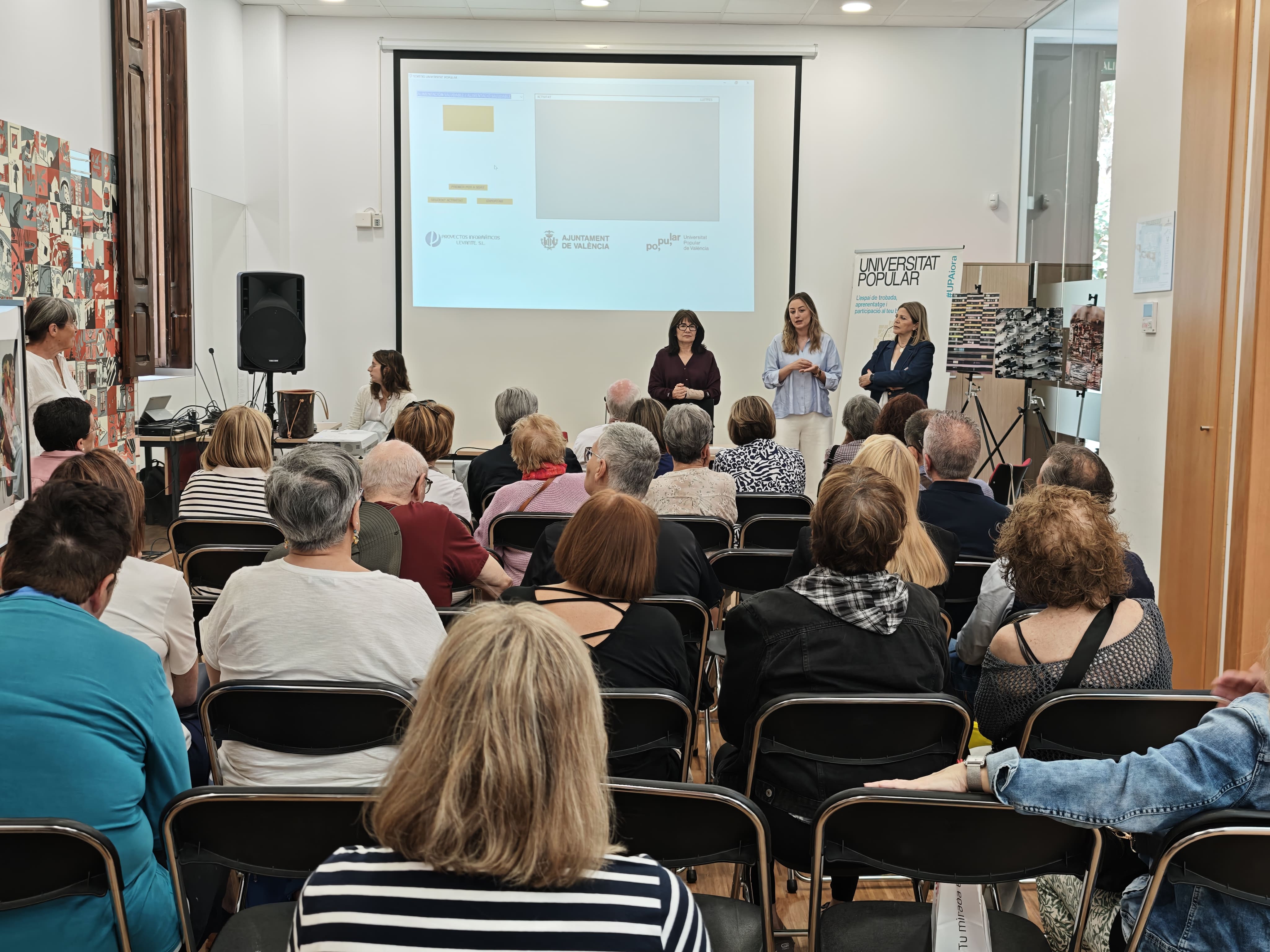 Rocío Gil en la Universitat Popular