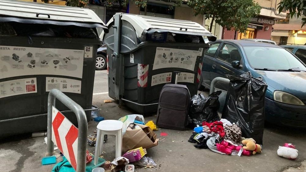 Basura en las calles de Valencia - Foto: Europa Press