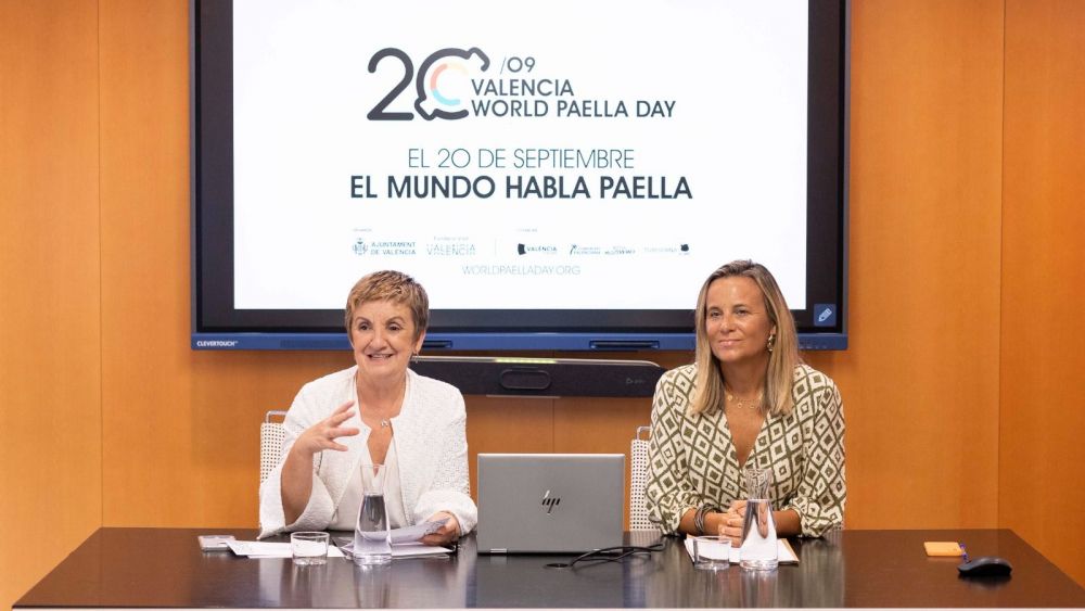 Marian Cano i Paula Llobet en la presentació del World Paella Day 2025