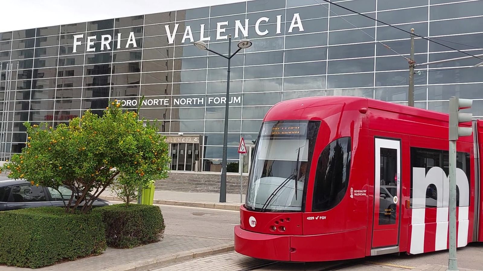 Tramvia de Metrovalencia en Fira València Tramvia de Metrovalencia en Fira València