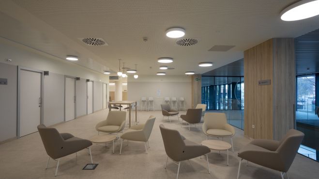 Sala d’espera de consultes externes - Vithas València Túria