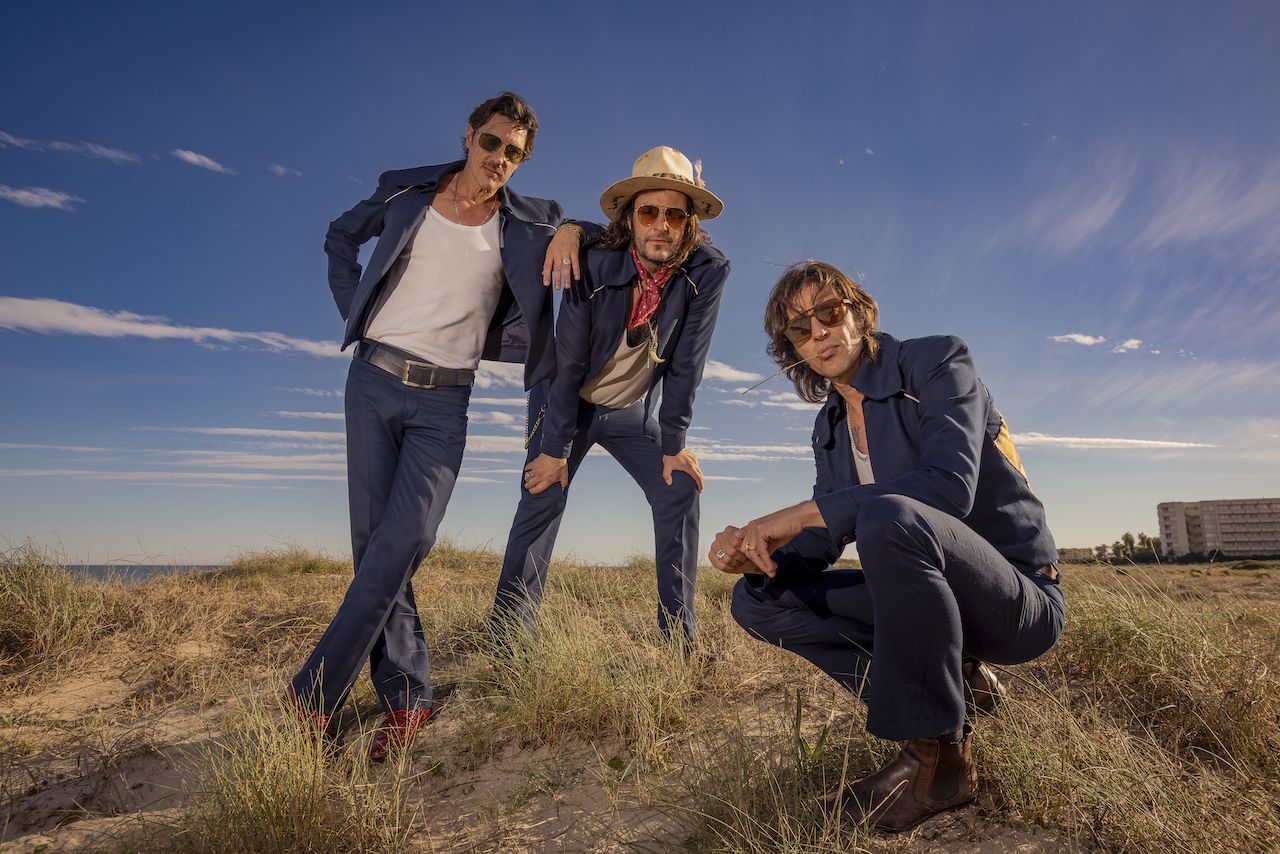 SANTERO Y LOS MUCHACHOS