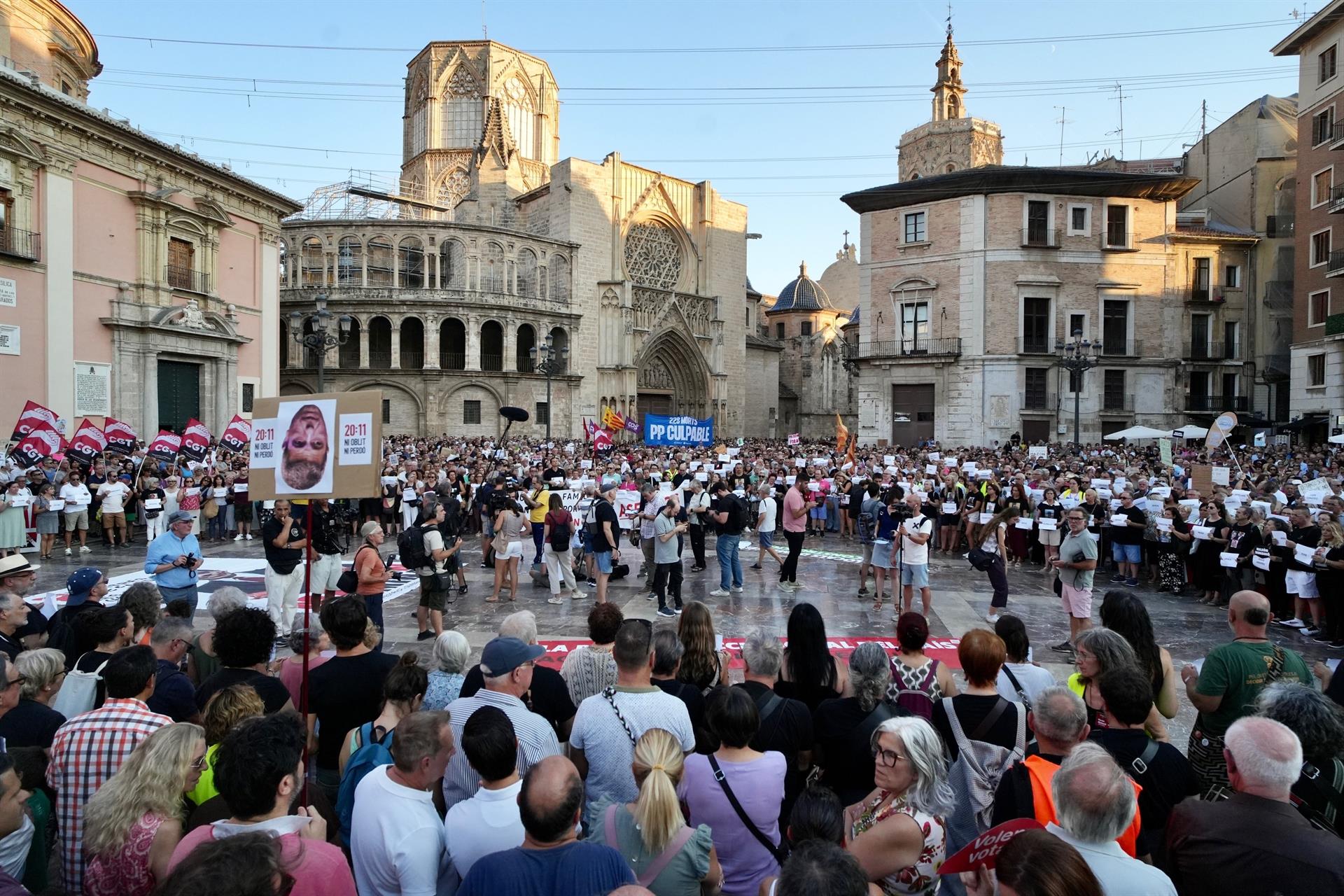 Manifestació en València per la DANA