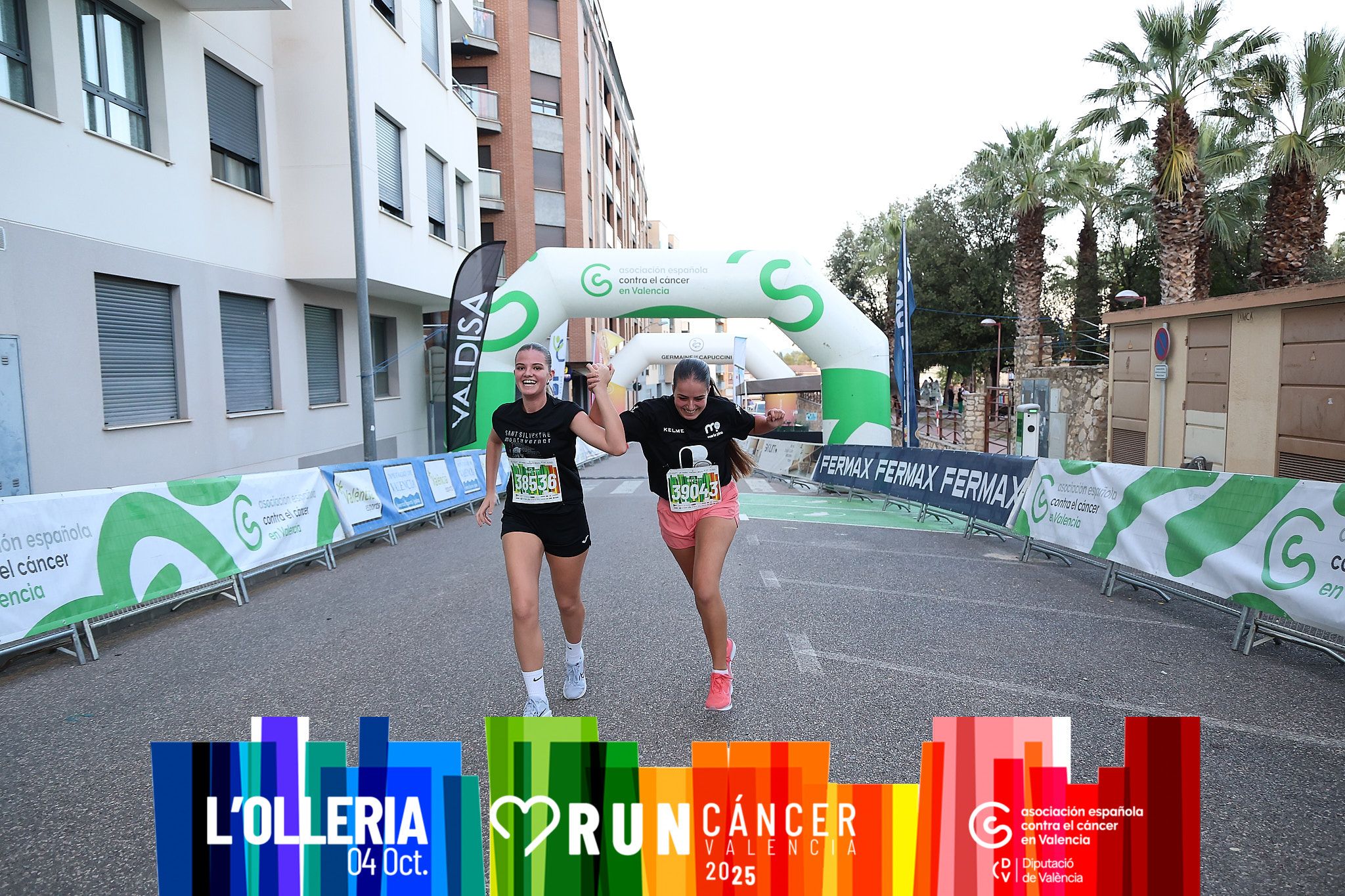 Corredoras de la cursa València contra el Cáncer / Font: Facebook de RunCáncer Valencia Corredoras de la cursa València contra el Cáncer / Font: Facebook de RunCáncer Valencia